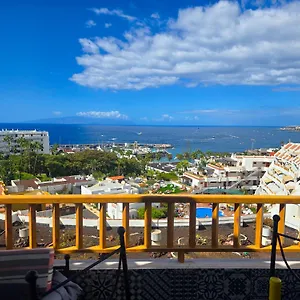 https://amazing-apartment-with-wonderful-views-of-puerto-colon.adeje-hotels.com